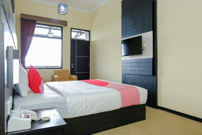 Oyo 887 Green Hill Hotel And Convention Center
