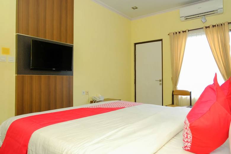 Oyo 887 Green Hill Hotel And Convention Center