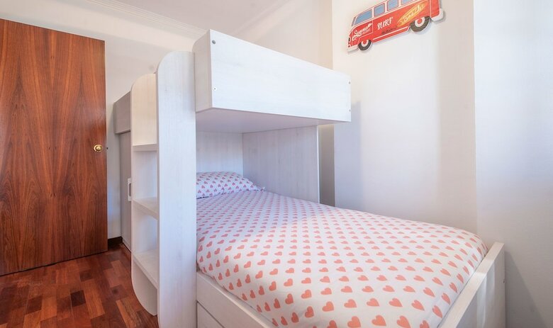 Semi-detached House 2 (r86)