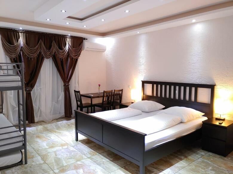 Hotel Babylon