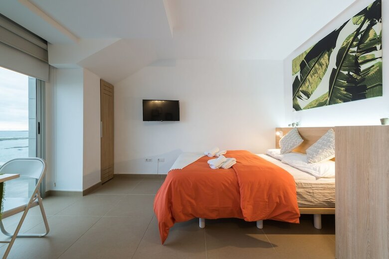 Apartamentos Front Line Suite Beach By Living Las Canteras