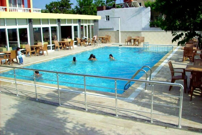 Yasemin Hotel