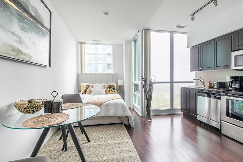 Simply Comfort. Fort York Apartments