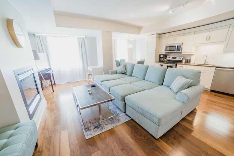 Simply Comfort. King's Wharf Apartments
