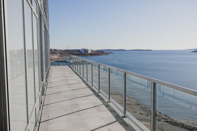 Simply Comfort. King's Wharf Apartments