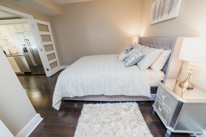 Simply Comfort. King's Wharf Apartments