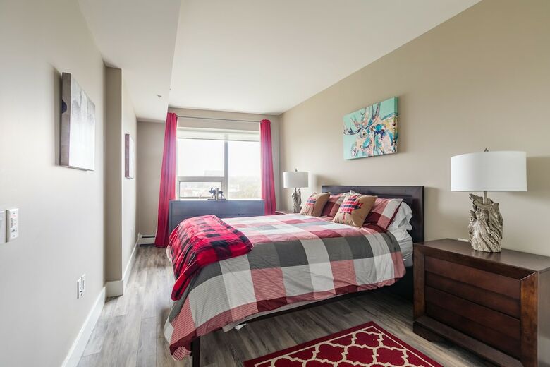 Simply Comfort. King's Wharf Apartments