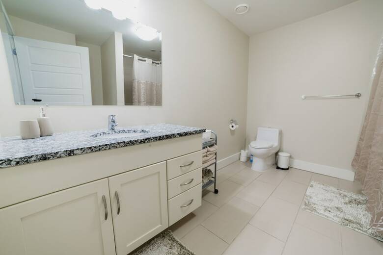 Simply Comfort. King's Wharf Apartments