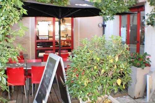 Hotel H�tel Les Vignes Rouges