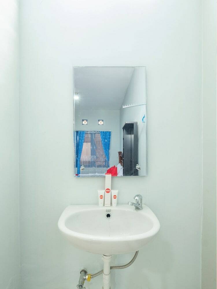 Hotel Oyo 691 Kawaluyaan Residence