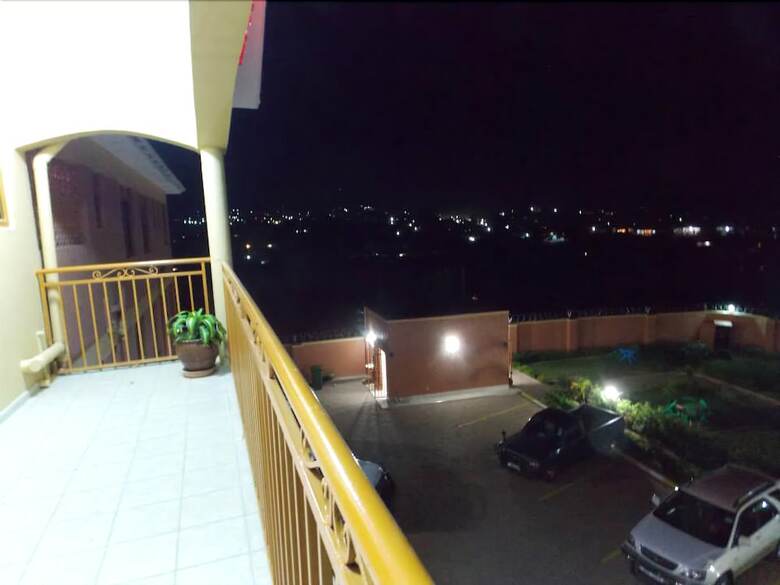 Prime Rose Hotel