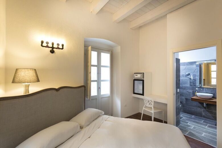 Hotel Cagliari Marina Guesthouse & Lounge