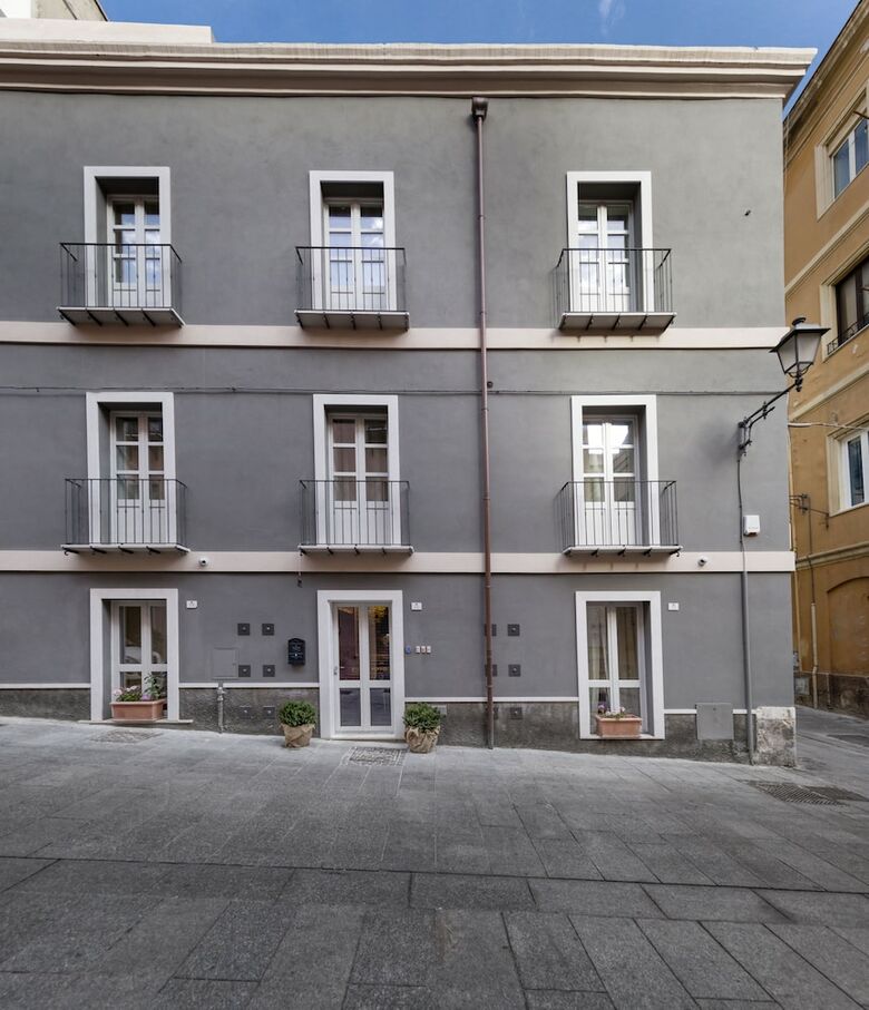 Hotel Cagliari Marina Guesthouse & Lounge