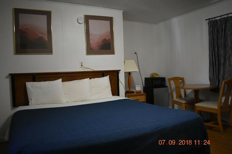 Hotel Economy Inn