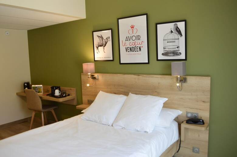 Ax Hotel
