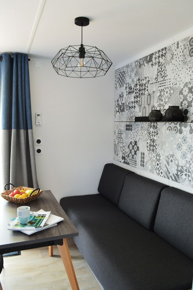 Ax Hotel
