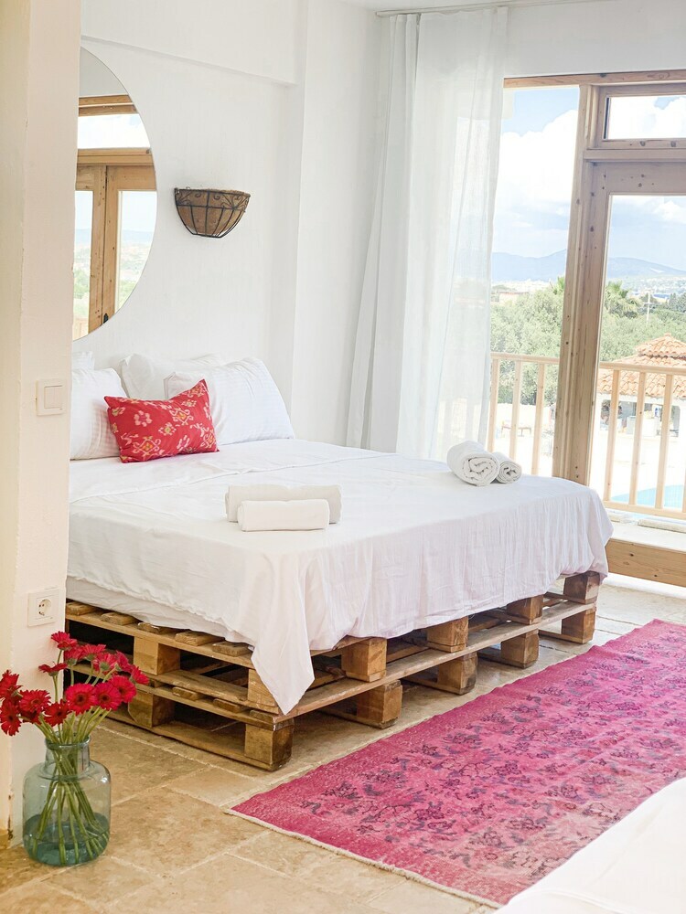 Alacati Barbarossa Hotel