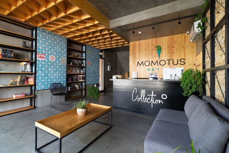 Momotus Hotel