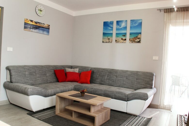 Apartment Ana