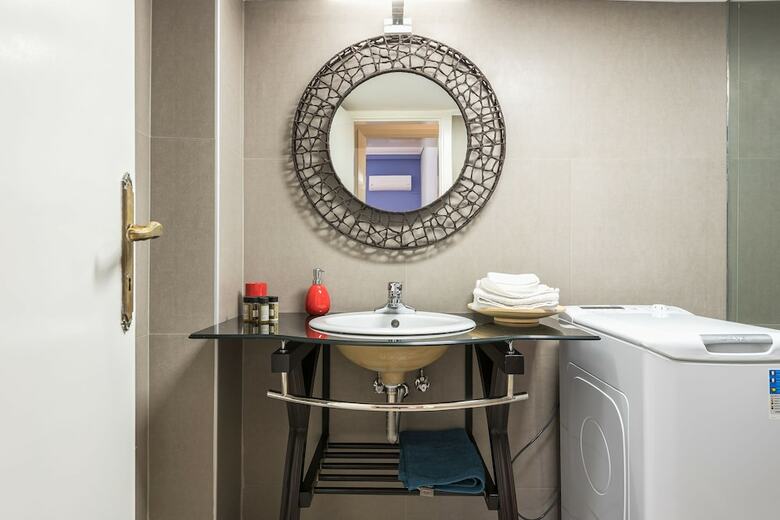Comfy Apartment Near City Center