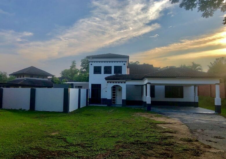 Private Villa With Pool By Azra