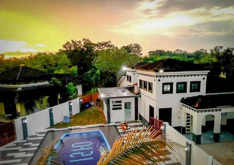 Private Villa With Pool By Azra