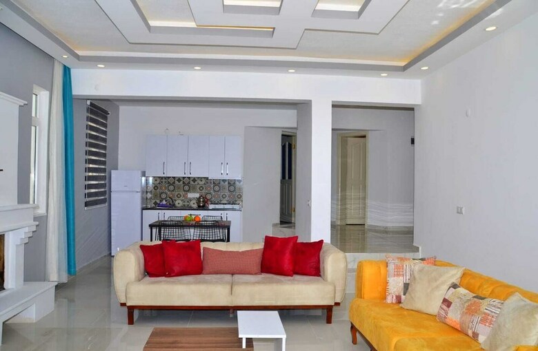 3 House Apart