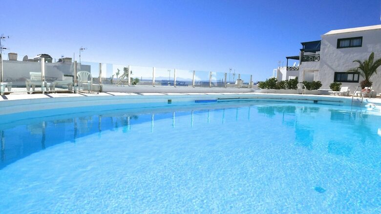 Apartamentos Puerto Del Carmen With Sea Views
