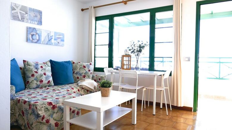 Apartamentos Puerto Del Carmen With Sea Views