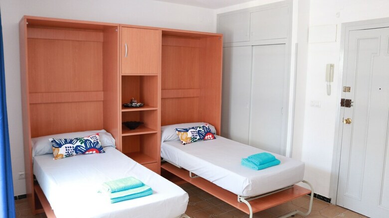 Apartamentos Estudios Mundobooking