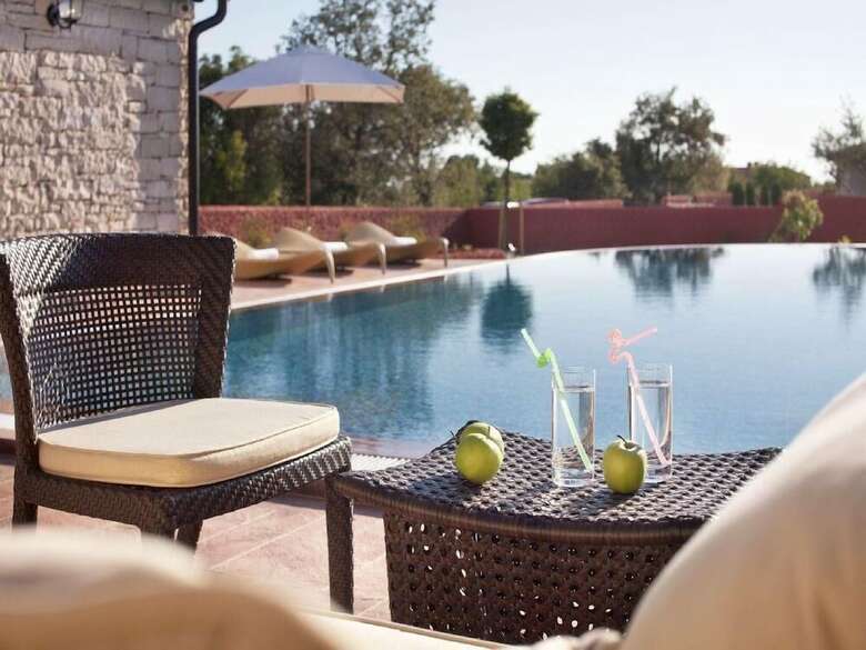 Villas Modena & Luxoria
