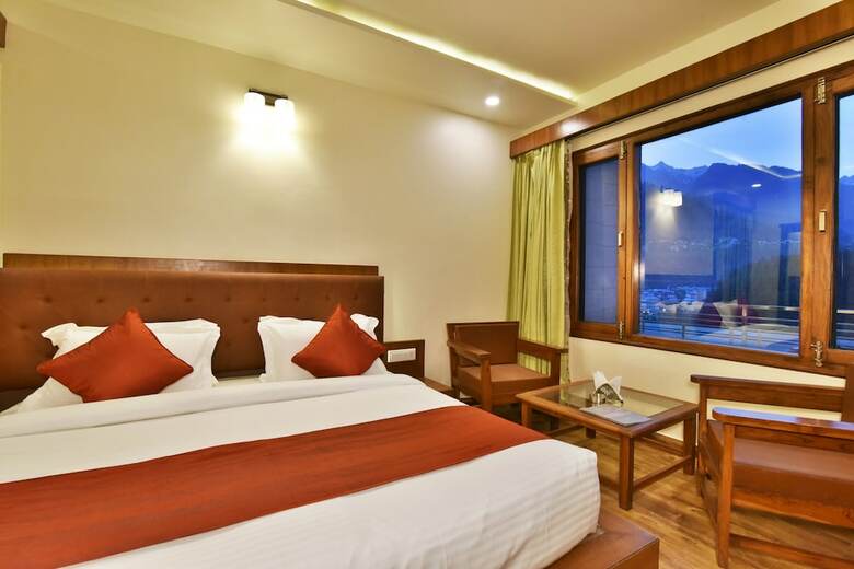 Hotel Ashapuri Residency Manali
