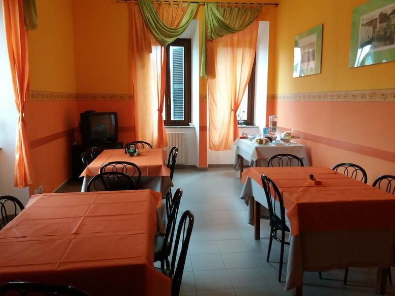 Hostal Ostello Ortensi