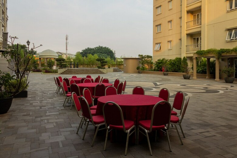 Hotel Collection O 6 Grand Palace Kemayoran