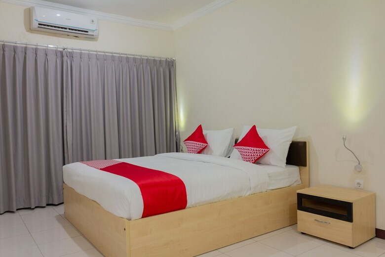Hotel Collection O 6 Grand Palace Kemayoran