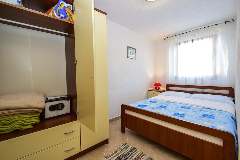 Apartments Lela Drage