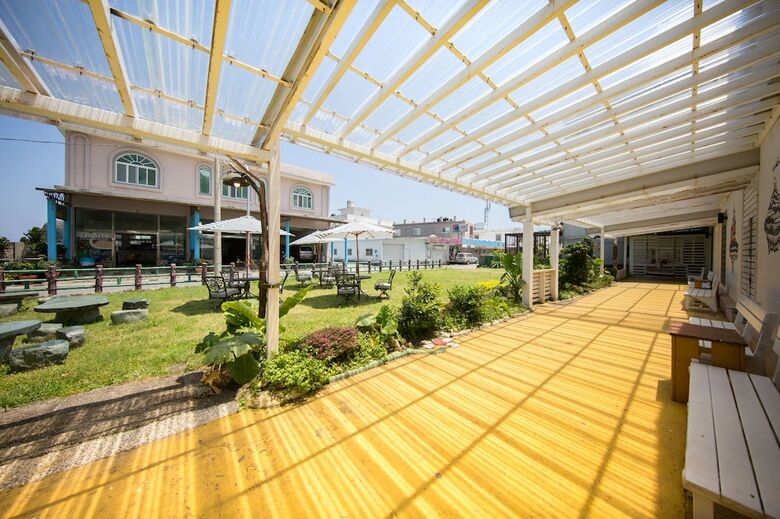 Bed & Breakfast Hanada Resort