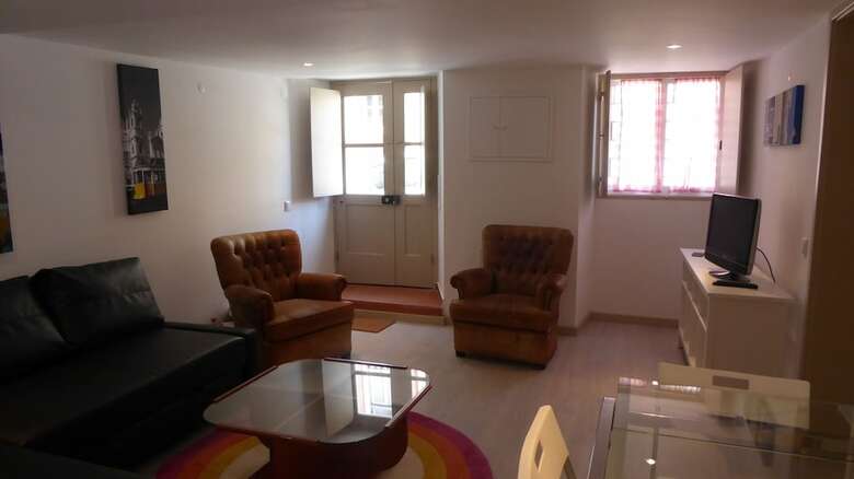 Apartamentos Dobairro Suites At Principe Real