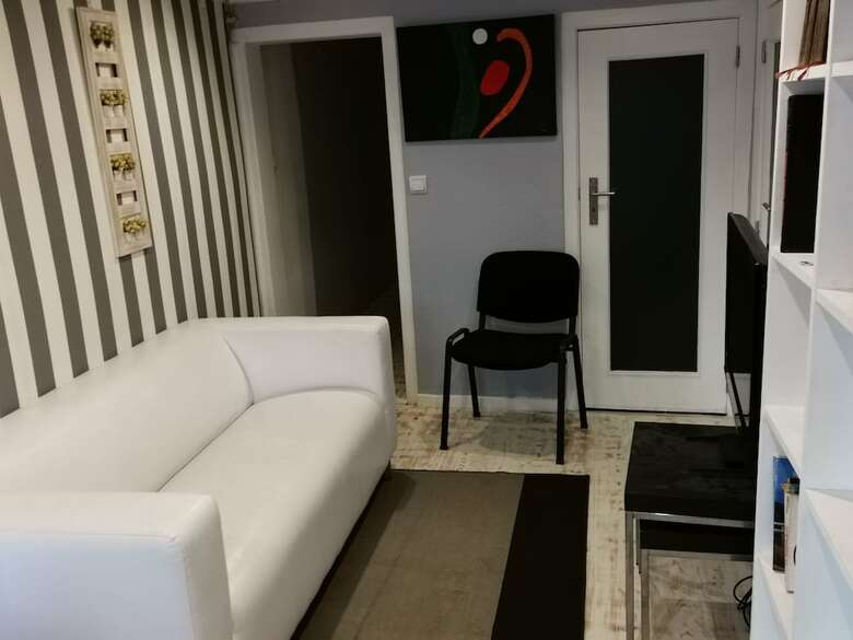 Apartamentos Dobairro Suites At Principe Real
