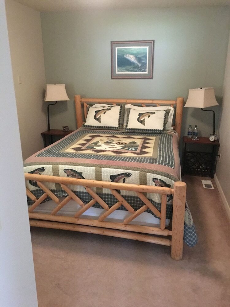 Bed & Breakfast The Leaning Tree Lodge