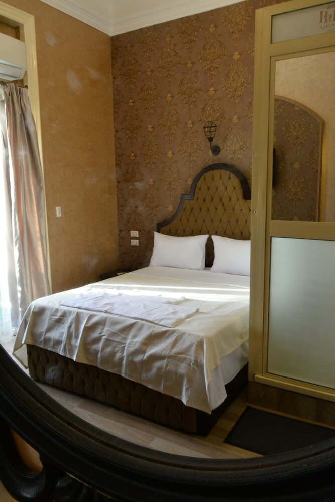 Hostal Heritage Hostel