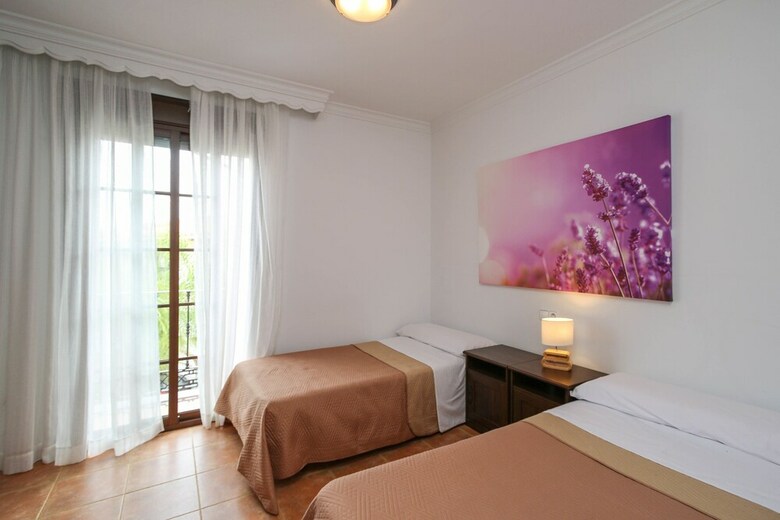 Apartamentos Om Destiny