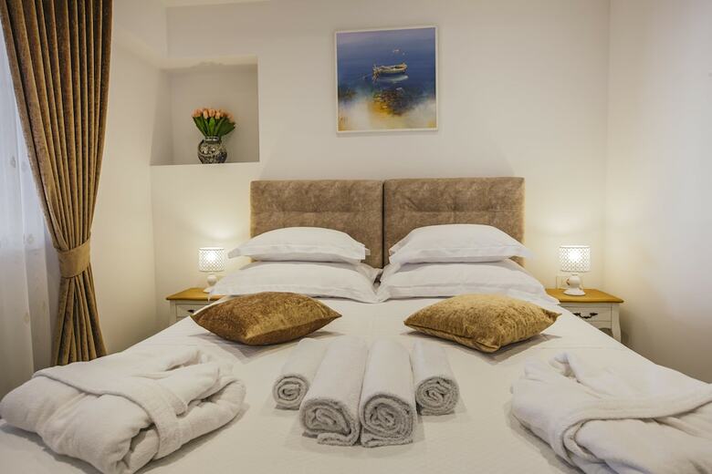 Bed & Breakfast Heritage Hotel Dea Hvar