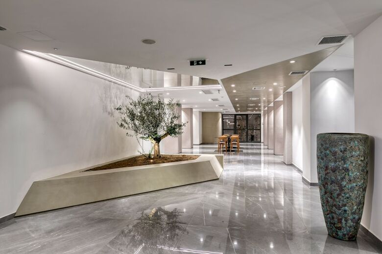 Las Hotel & Spa