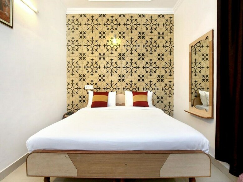 Hotel God Gift