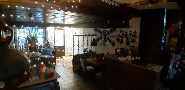 Black Bear Bikers Pub Hotel
