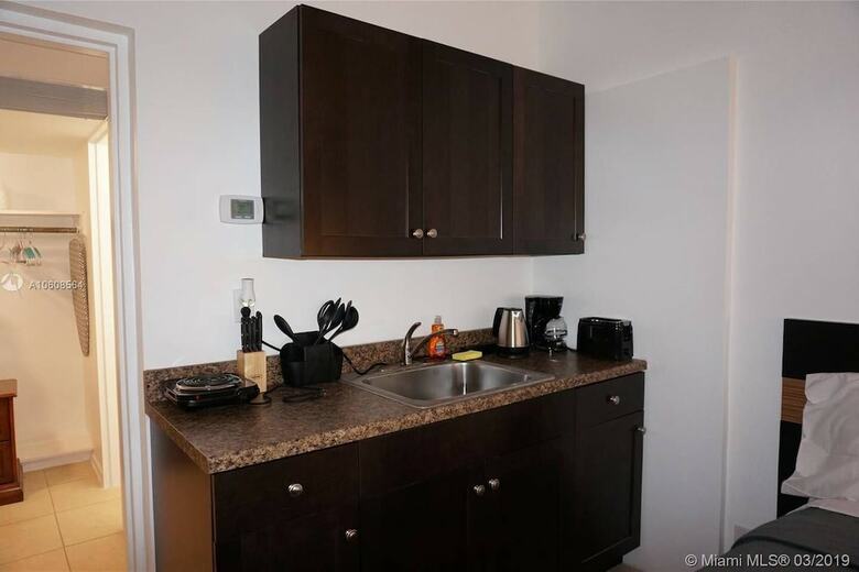 Beautiful Cozy 1br Apartment Walk From The Ocean!