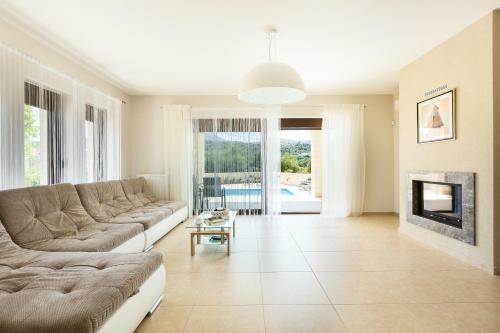 Eudora Luxury Stone Villa