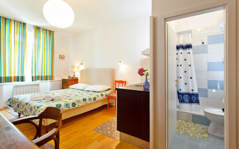 Antique Studio Apartments Split