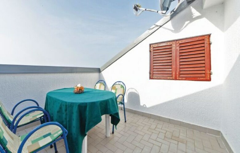 Apartments Bareti?